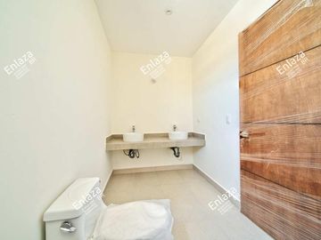 Casa de 2 plantas en venta Hacienda Santa Ana, Saltillo Coahuila