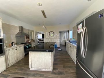 CASA EN VENTA EN COL. JARDINES