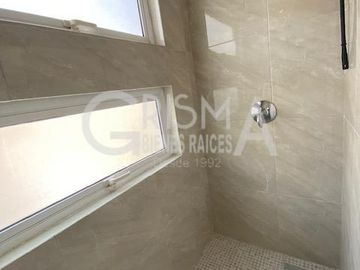 CASA EN VENTA EN COL. JARDINES