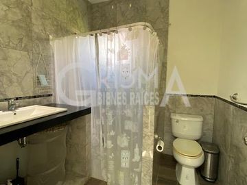 CASA EN VENTA EN COL. JARDINES