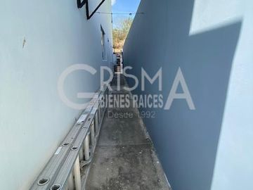 CASA EN VENTA EN COL. JARDINES