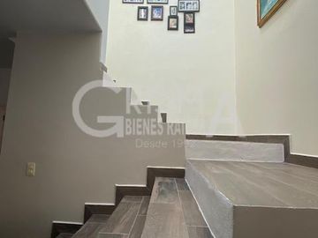 CASA EN VENTA EN COL. JARDINES