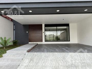 Casa Estilo Moderno Residencial Boulevard Europa