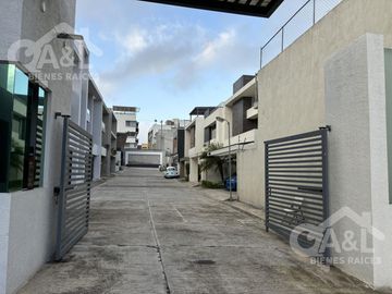Casa Estilo Moderno Residencial Boulevard Europa