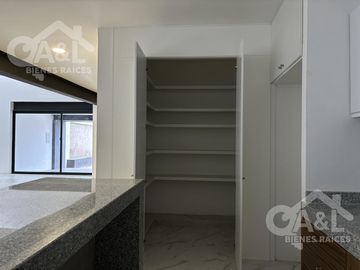 Casa Estilo Moderno Residencial Boulevard Europa