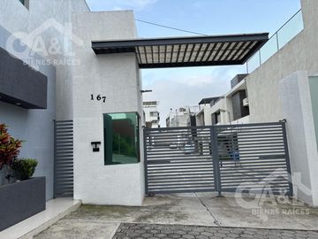 Casa Estilo Moderno Residencial Boulevard Europa