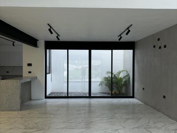 Casa Estilo Moderno Residencial Boulevard Europa