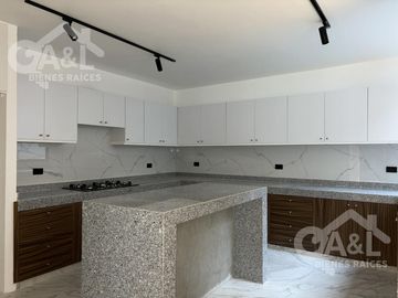 Casa Estilo Moderno Residencial Boulevard Europa