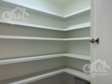 Casa Estilo Moderno Residencial Boulevard Europa