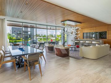 Casa en  Venta en los Canales puerto Cancún