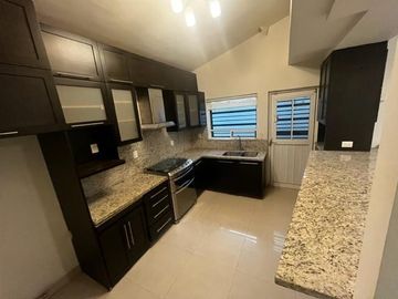 CASA EN VENTA por valle oriente REAL SAN AGUSTIN SAN PEDRO