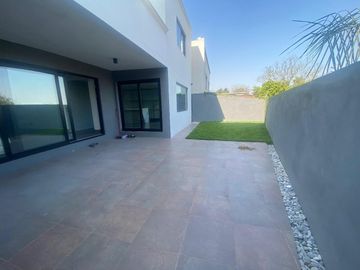 CASA EN VENTA SAN PEDRO
