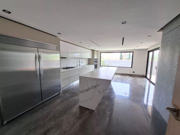 CASA EN VENTA SAN PEDRO