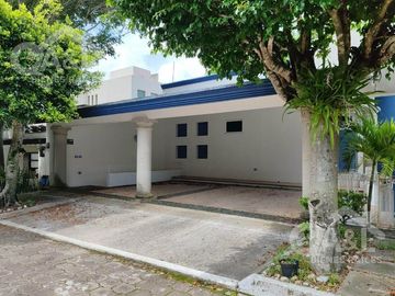 Residencia Campestre en Venta Ubicada en Fraccionamiento Privado Tres Pasos