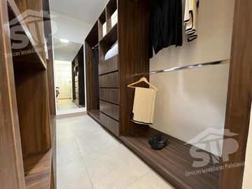 HERMOSA CASA EN VENTA - DOMINIO CUMBRES