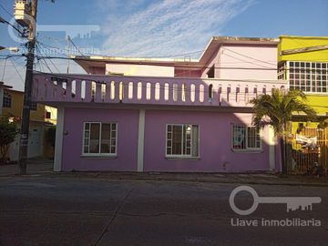 Casa en Venta en calle Gaviotas, esquina Calandrias, Col. Santa Isabel 2da. Etapa, Coatzacoalcos, Ver.