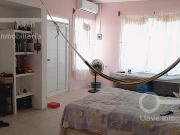 Casa en Venta en calle Gaviotas, esquina Calandrias, Col. Santa Isabel 2da. Etapa, Coatzacoalcos, Ver.