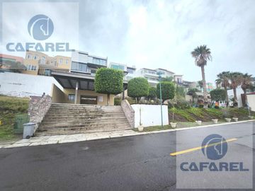 Hermosa CASA EN PRIV. ARBOLEDAS en V E N T A   (VG)