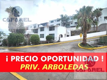 Hermosa CASA EN PRIV. ARBOLEDAS en V E N T A   (VG)