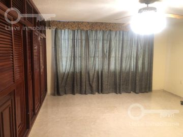 Casa en Venta en calle Nayarit, Col. Petrolera, Coatzacoalcos, Ver.