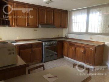 Casa en Venta en calle Nayarit, Col. Petrolera, Coatzacoalcos, Ver.