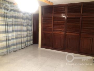 Casa en Venta en calle Nayarit, Col. Petrolera, Coatzacoalcos, Ver.