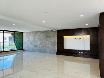 Casa en  venta junto a Chedraui barrio Cascatta.