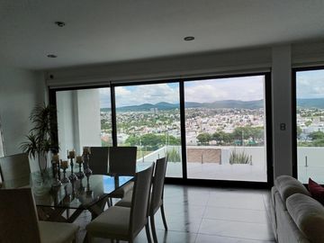 HERMOSA EN ENTA QUERETARO CUMBRES DEL LAGO JURIQUILLA