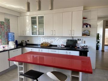 Casa en Venta en La Herradura