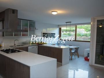 Departamento en Venta en San Carlos Apoquindo/ Colegios Juanita, Padre Hurtado