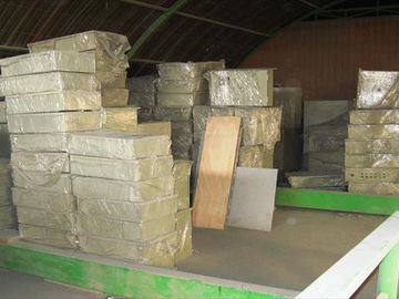 Industrial en Venta en  La Granja