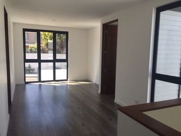 Casa en Venta en Valenzuela Puelma / Padre Hurtado/ Nicanor Plaza