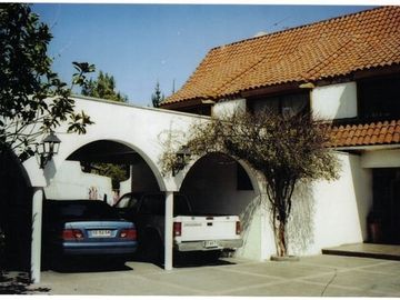 Casa en Venta en La Foresta, cercana a colegio Juanita y Padre Hurtado
