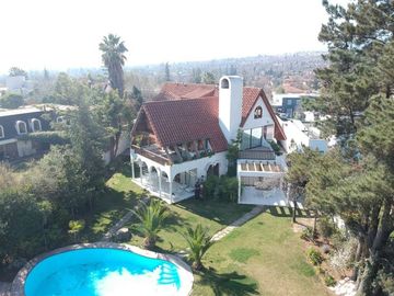 Casa en Venta en La Foresta, cercana a colegio Juanita y Padre Hurtado