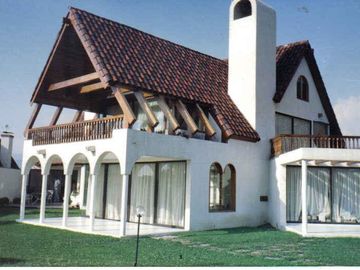 Casa en Venta en La Foresta, cercana a colegio Juanita y Padre Hurtado