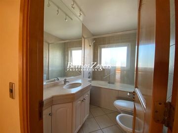 Departamento en Venta en Reñaca Alto / Los Mirlos