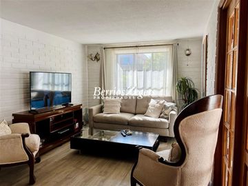 Casa en Venta en La Loma Oriente / Rojas Magallanes / La Florida Alto