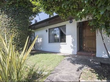 Casa en Venta en Av.Tomas Moro.
