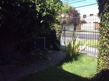 Casa en Venta en Av.Tomas Moro.