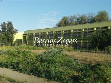 Industrial en Venta en Avenida Américo Vespucio