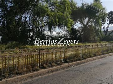 Industrial en Venta en Avenida Américo Vespucio