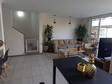 Casa en Venta en MARIANO SANCHEZ FONTECILLA/PARQUE COUSIÑO MACUL