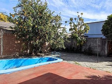 SE VENDE O ARRIENDA  CASA EN CONSTITUCIÓN