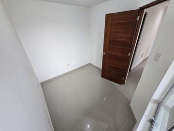 VENDO DEPARTAMENTO EN CARABAYLLO CON COCHERA