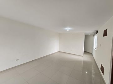 VENDO DEPARTAMENTO EN CARABAYLLO CON COCHERA