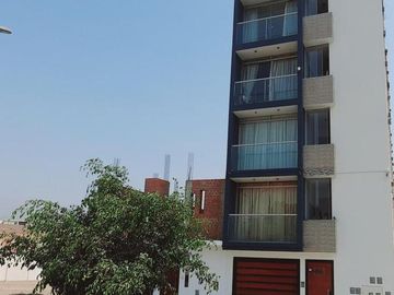 VENDO DEPARTAMENTO EN CARABAYLLO CON COCHERA