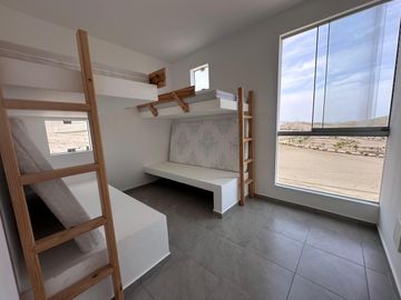 VENDO CASA DE PLAYA EN CERRO AZUL, CONDOMINIO LA HONDA
