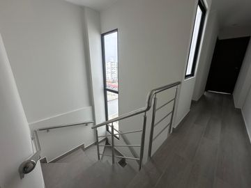 VENDO DUPLEX DE ESTRENO EN SURQUILLO