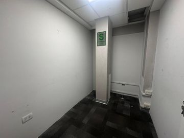 OFICINAS EN ALQUILER EN SURQUILLO, FRENTE AL METRO DE ARAMBURÚ