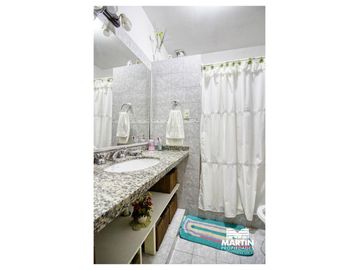Chalet en venta apto crédito - Para dos familias, en dos plantas - Munro